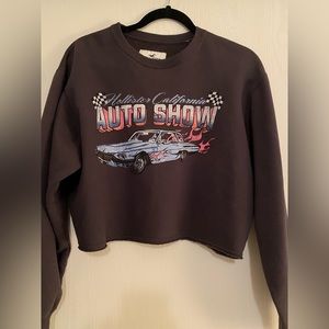 Hollister cropped crew neck/ sweater